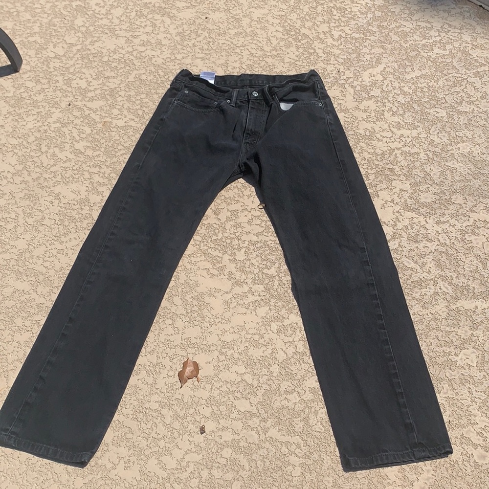 Like new!  Men’s regular Levi’s 505